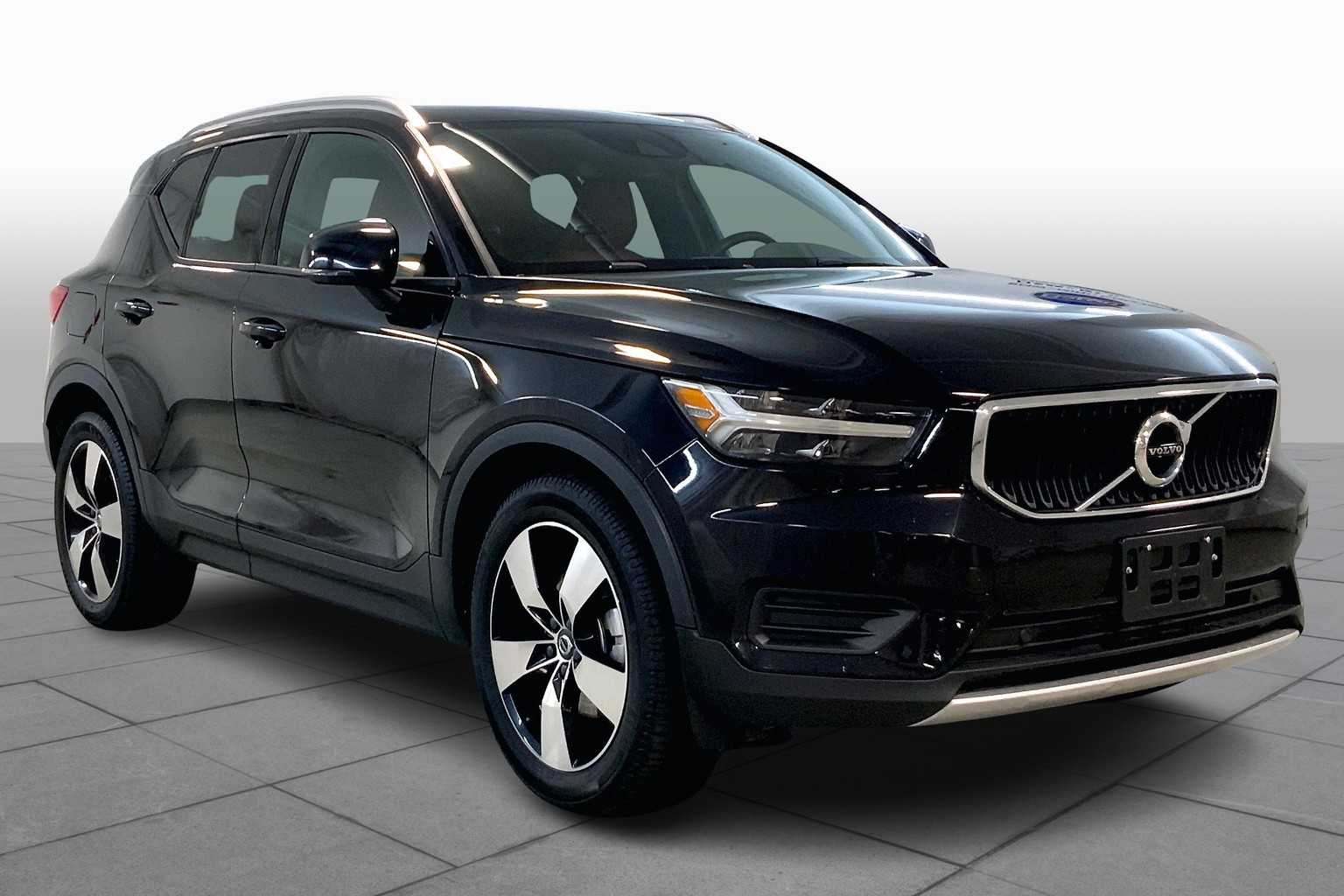Used 2019 Volvo XC40 Momentum with VIN YV4162UK6K2051310 for sale in Kansas City