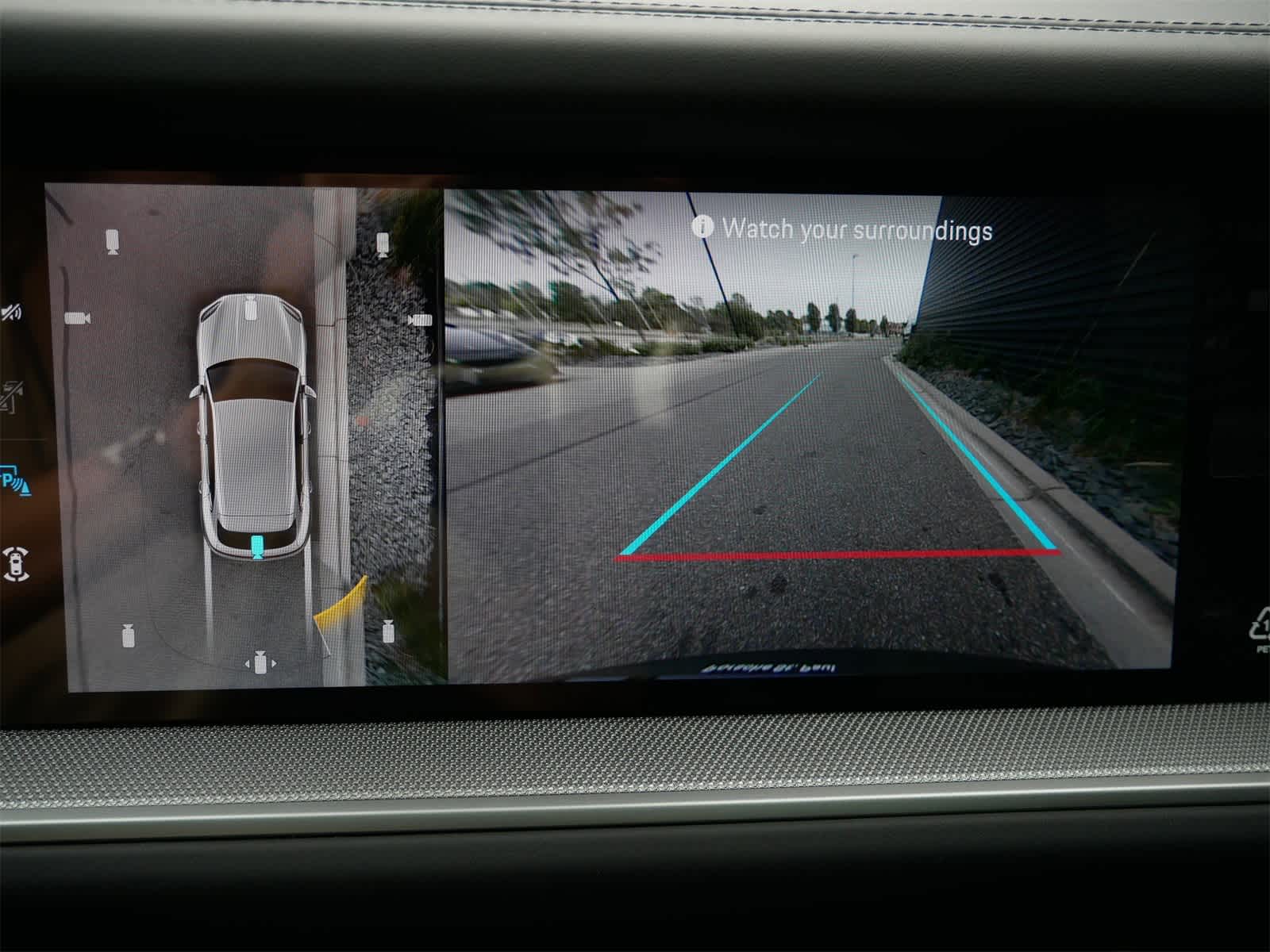 2026 Porsche Cayenne photo 13