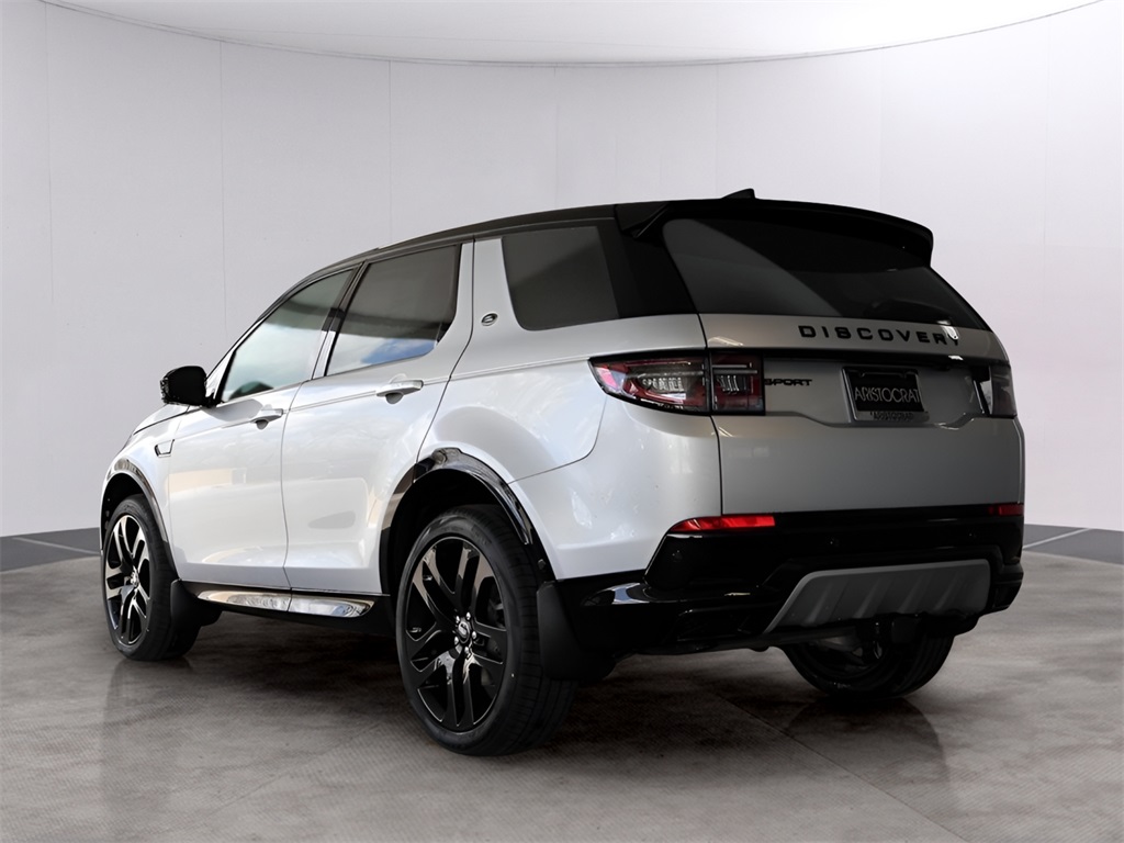 2025 Land Rover Discovery Sport SE photo 5