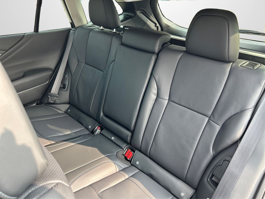 2025 Subaru Outback Limited photo 16