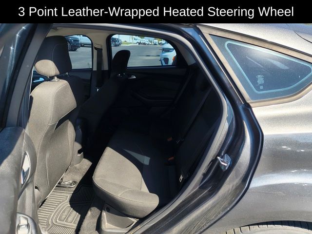 2018 Ford Focus SE photo 10