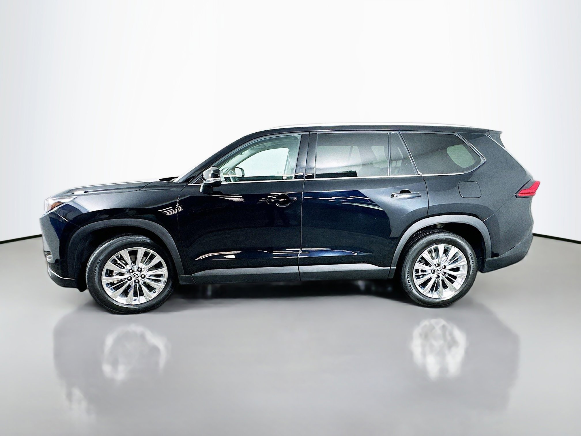 2024 Toyota Grand Highlander Platinum photo 3
