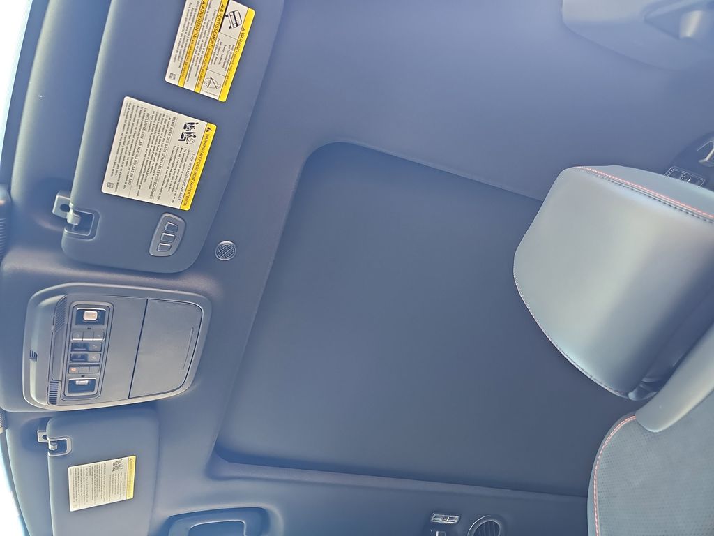 2025 Ford Explorer ST photo 29