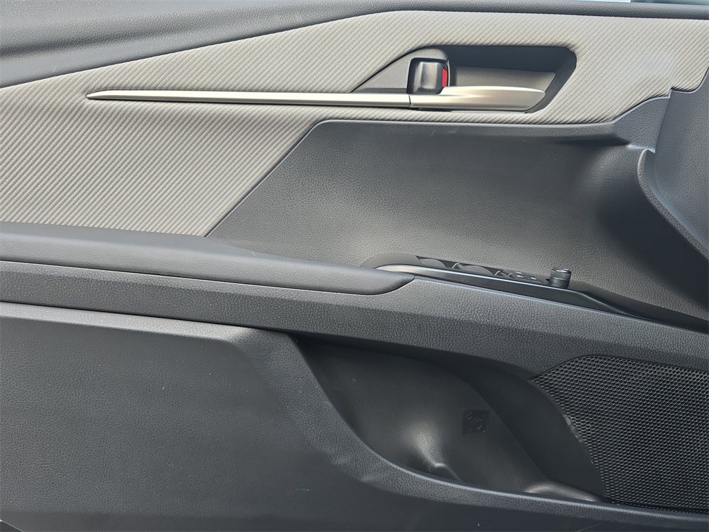 2025 Toyota Camry SE photo 23