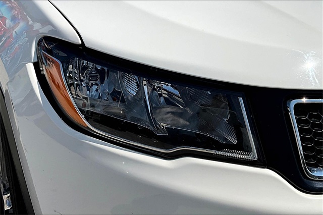 2020 Jeep Compass Latitude photo 29