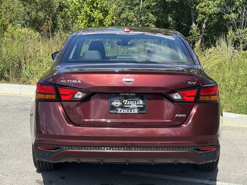 2023 Nissan Altima 2.5 SV photo 5