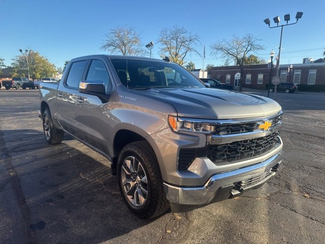 2026 Chevrolet Silverado 1500 LT photo 2