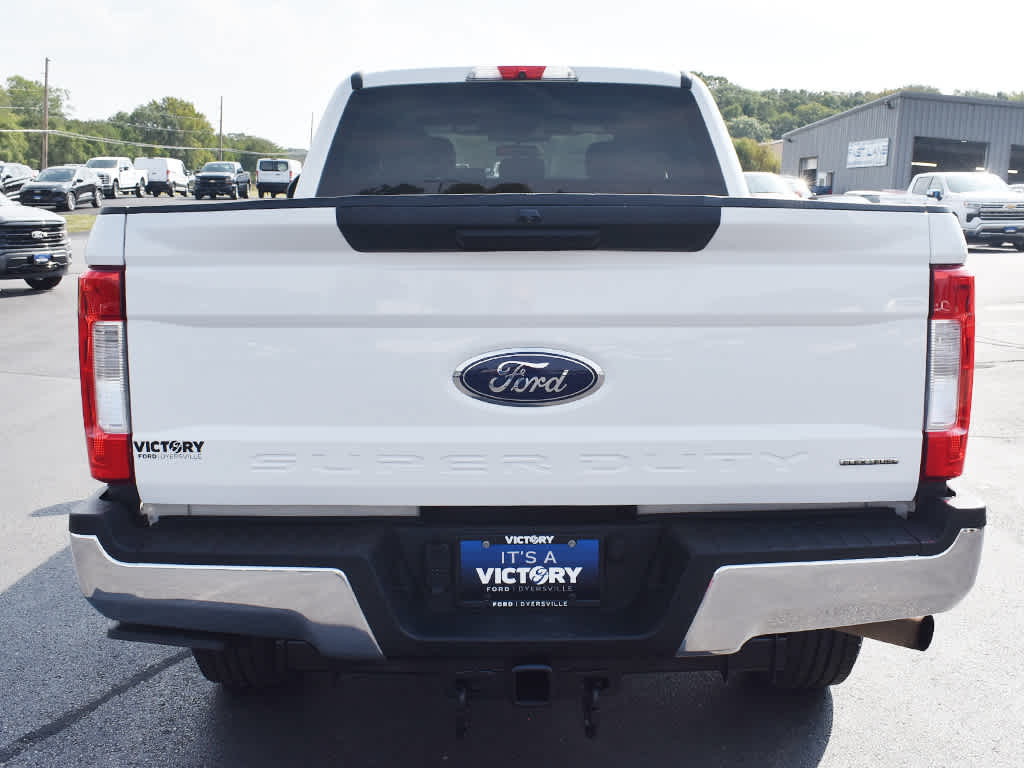 2019 Ford F-350 XLT photo 23