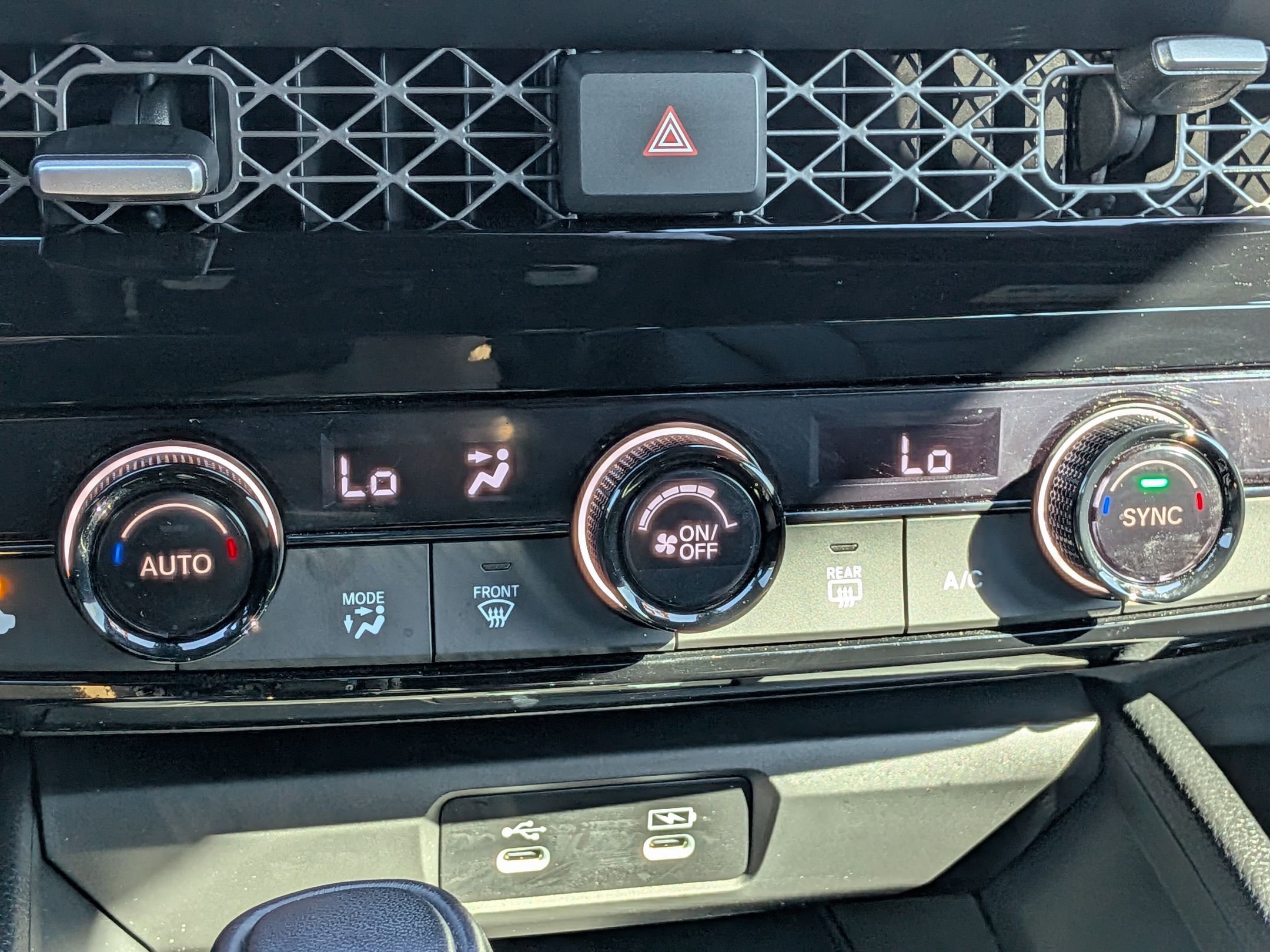 2024 Honda Accord Hybrid Sport-L photo 19