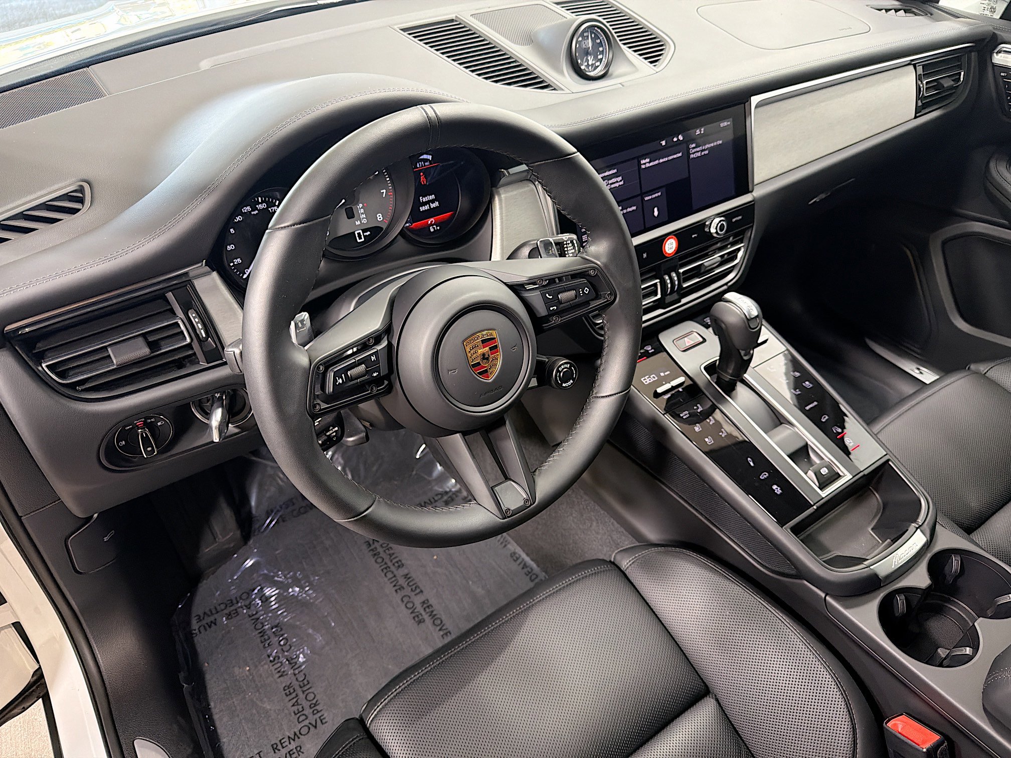 2025 Porsche Macan S photo 4