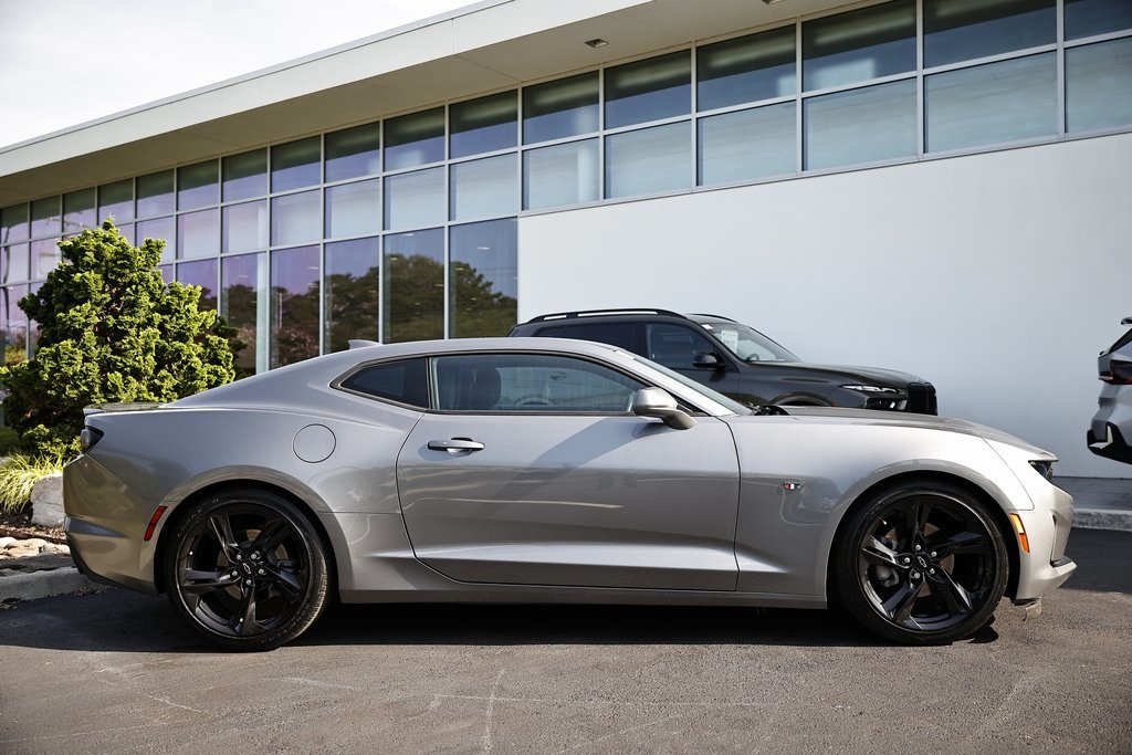 2022 Chevrolet Camaro 2LT photo 3