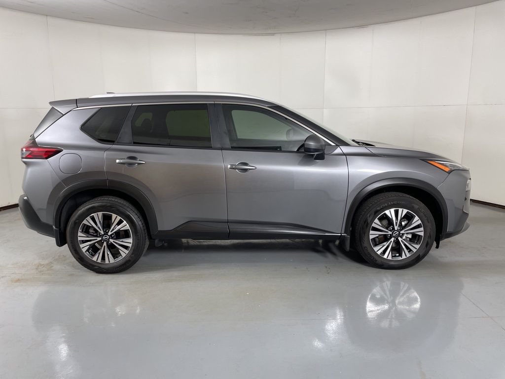 2023 Nissan Rogue SV photo 10