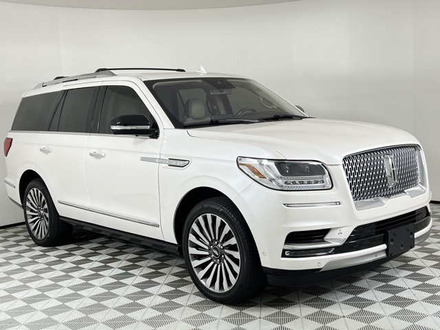 2019 Lincoln Navigator Reserve's photo