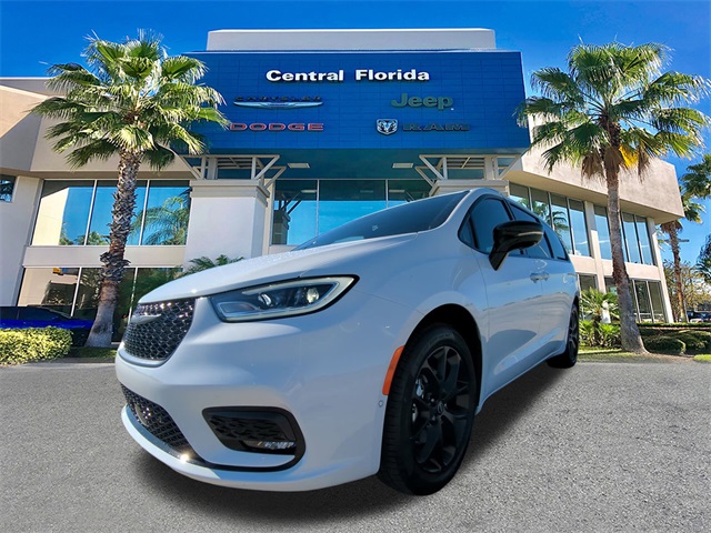 2026 Chrysler Pacifica Limited photo 6