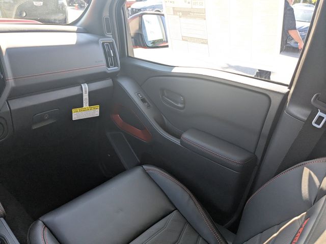 2026 Nissan Frontier Crew Cab PRO-4X photo 16