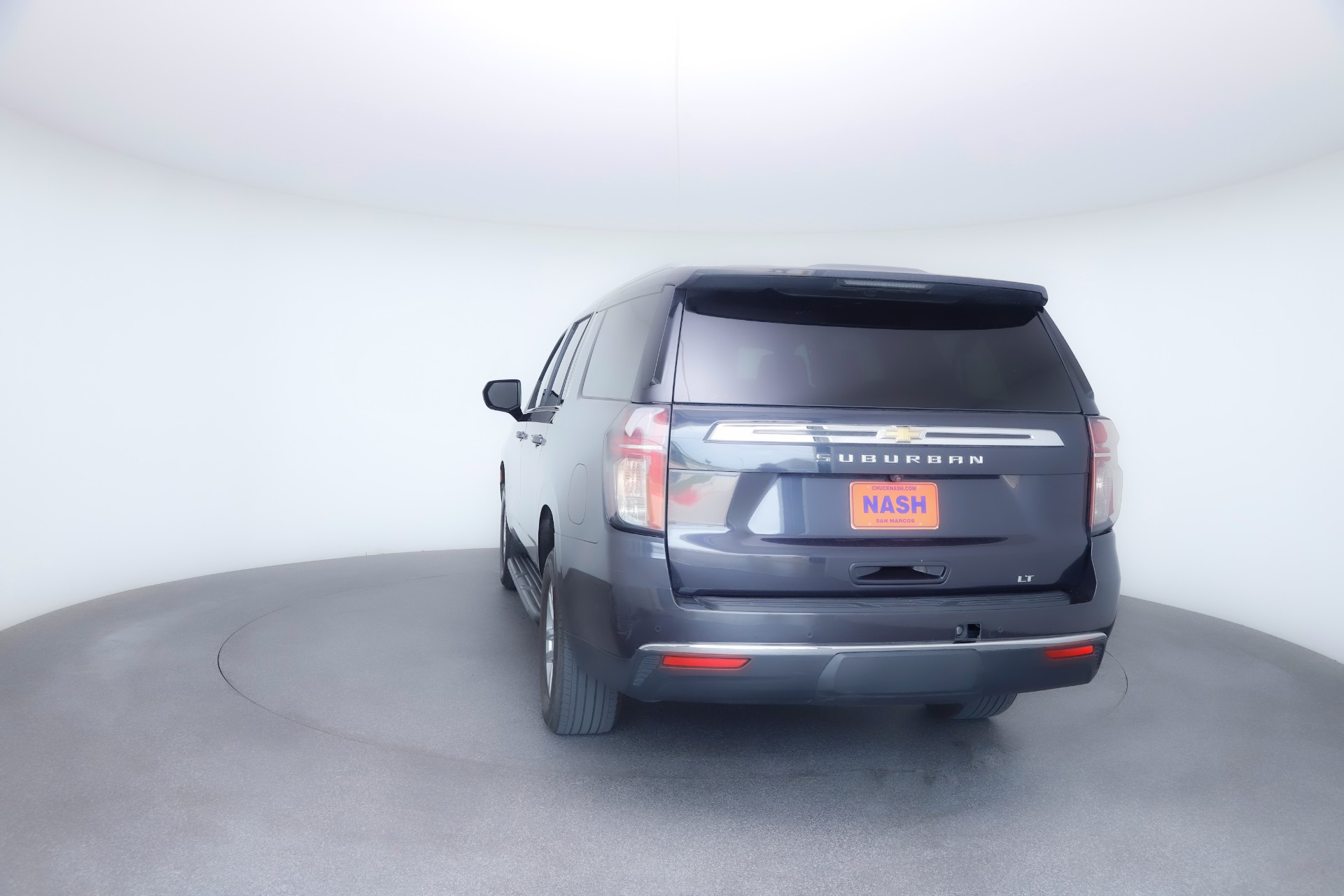 2023 Chevrolet Suburban LT photo 5