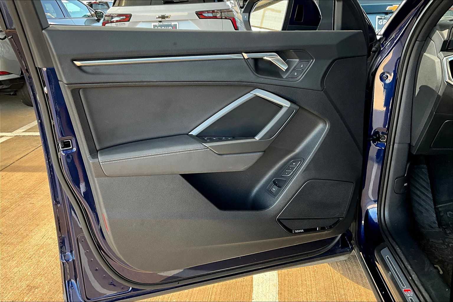 2023 Audi Q3 S line Premium Plus photo 18