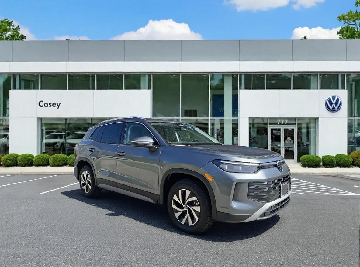 2025 Volkswagen Tiguan S's photo