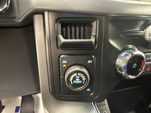2025 Ford F-150 XLT photo 26