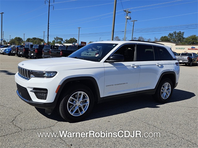 2024 Jeep Grand Cherokee Laredo X photo 3