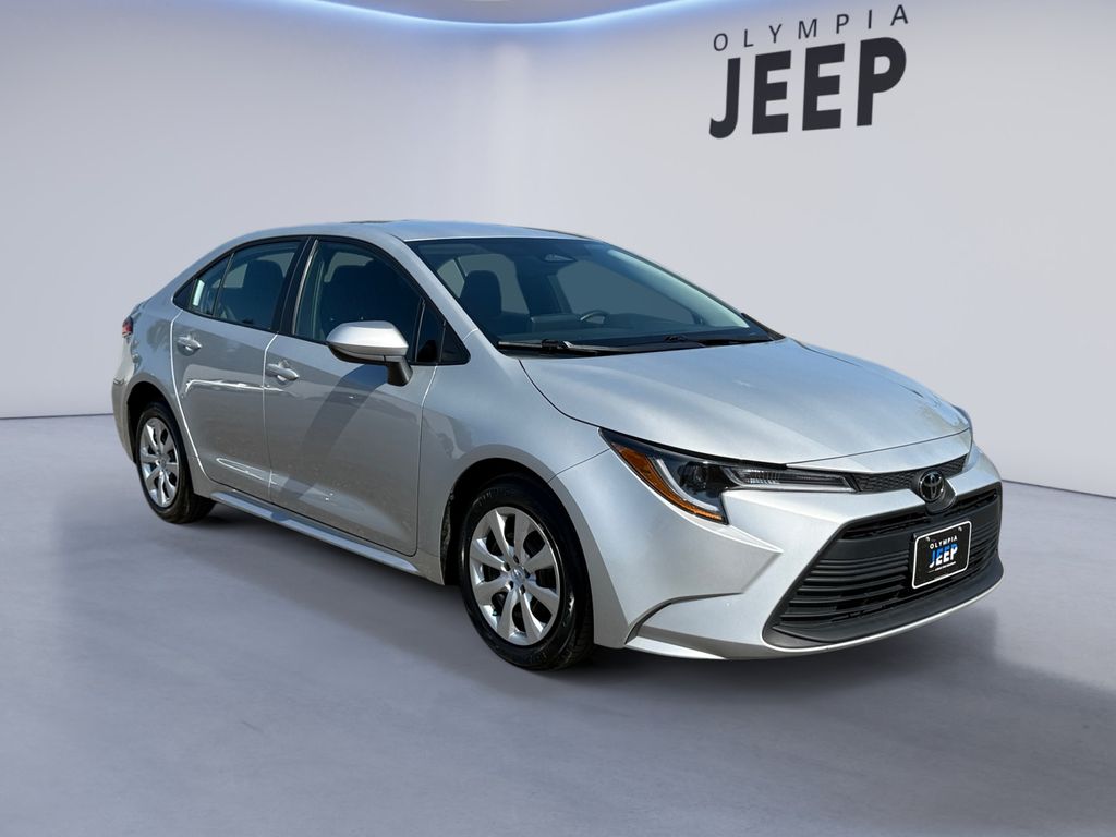 2024 Toyota Corolla LE photo 7