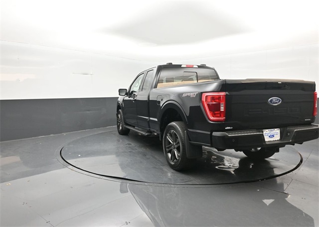 2022 Ford F-150 XLT photo 2