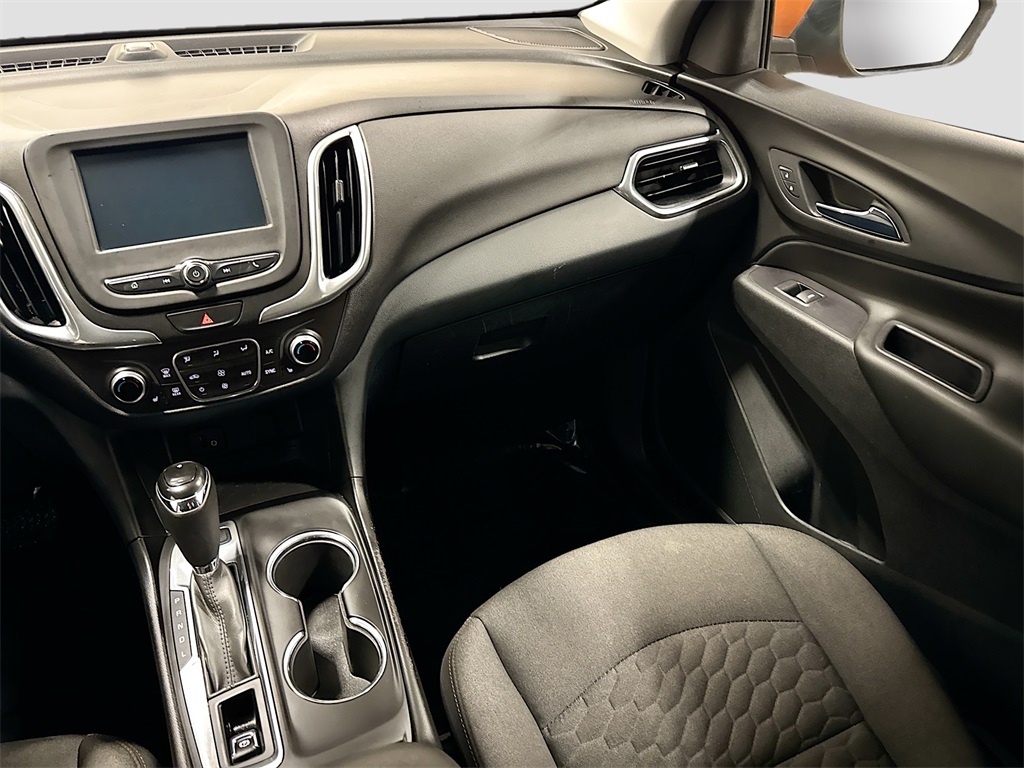 2018 Chevrolet Equinox LT photo 8