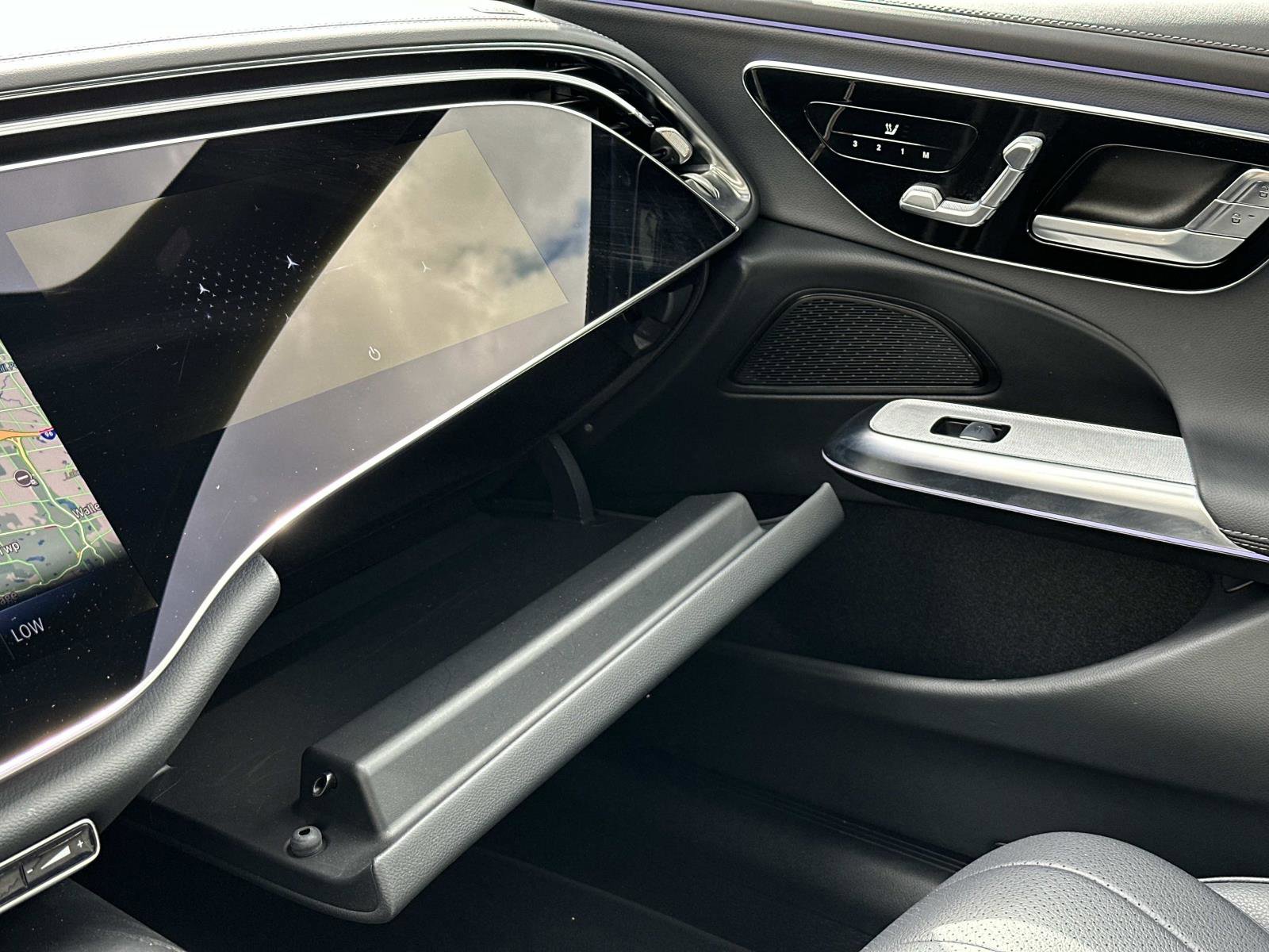2025 Mercedes Benz E 350 4MATIC photo 28