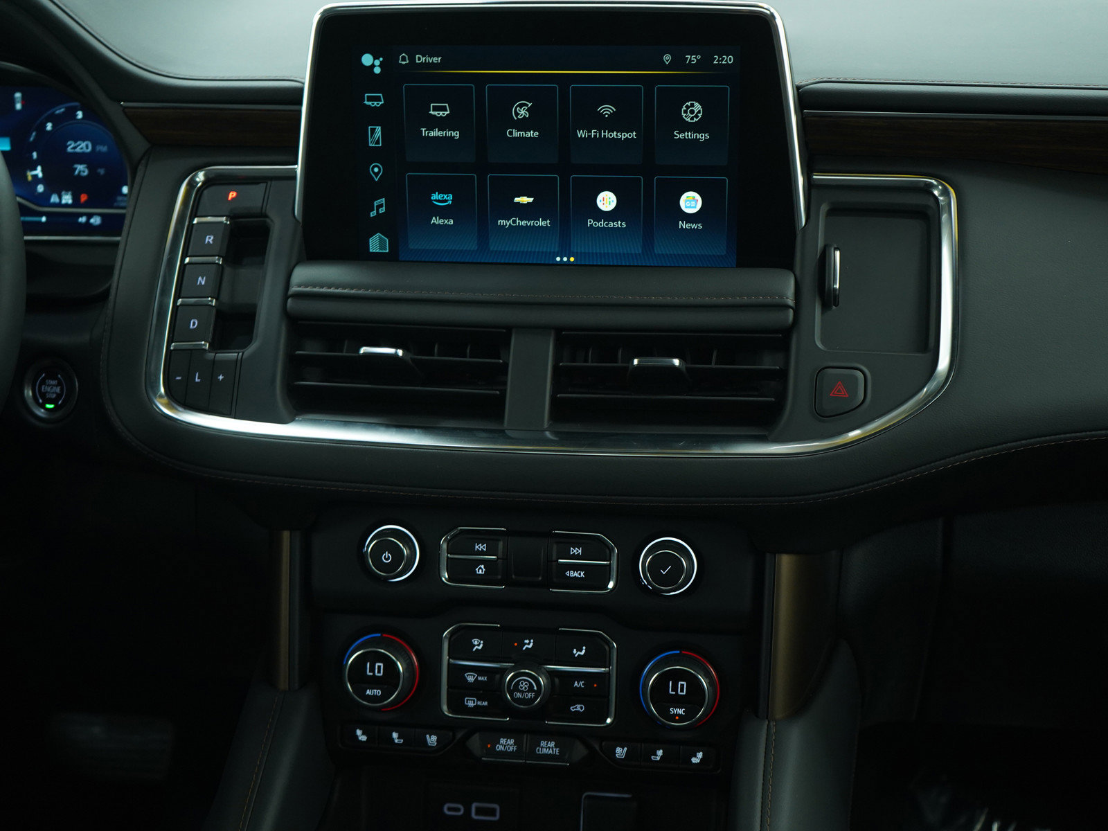 2024 Chevrolet Suburban High Country photo 13