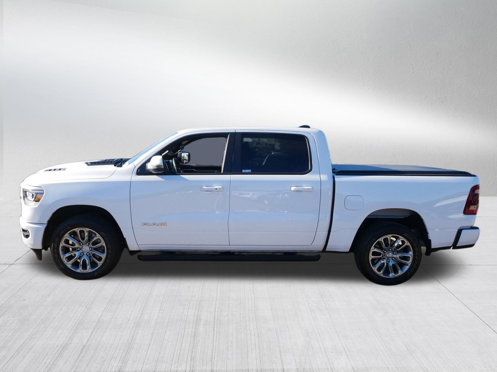 2024 Ram 1500 Laramie photo 4