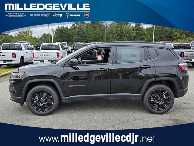 2026 Jeep Compass Latitude Altitude photo 4