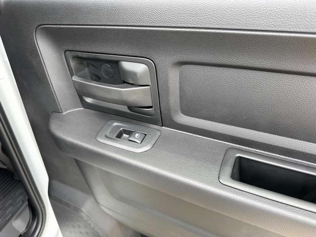 2025 Ram 2500 Tradesman photo 20