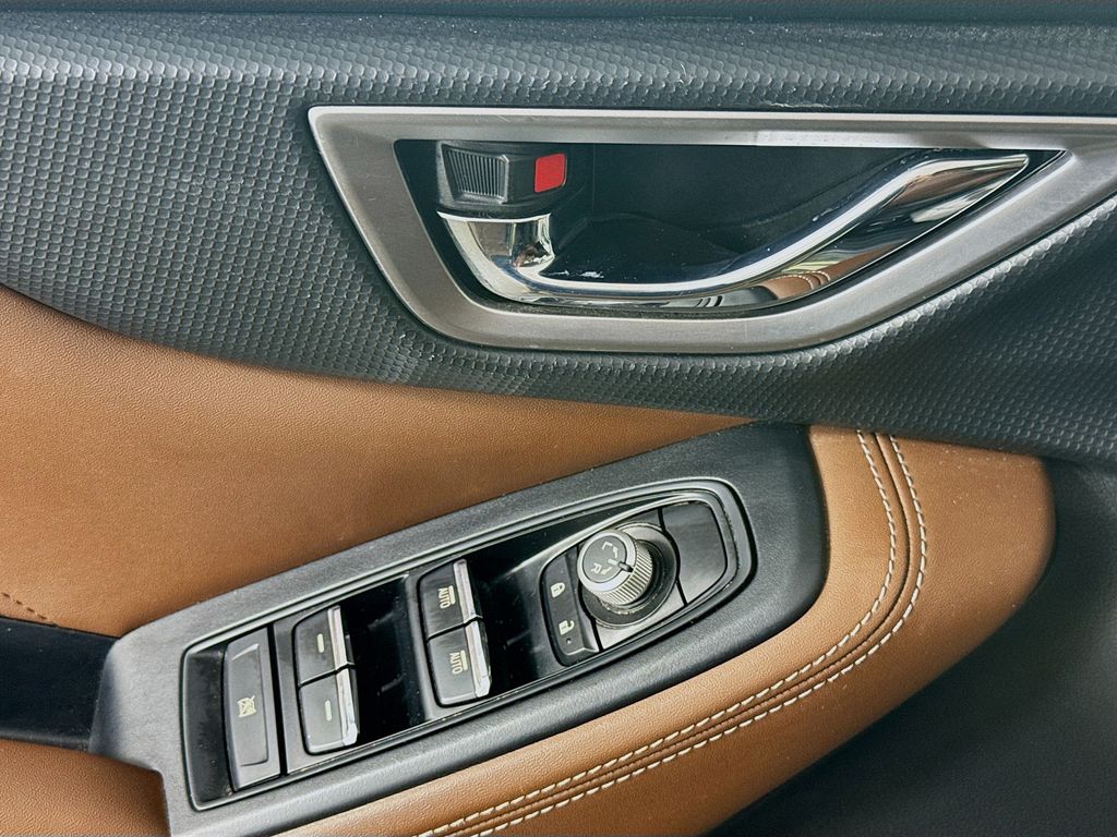 2020 Subaru Forester Touring photo 17