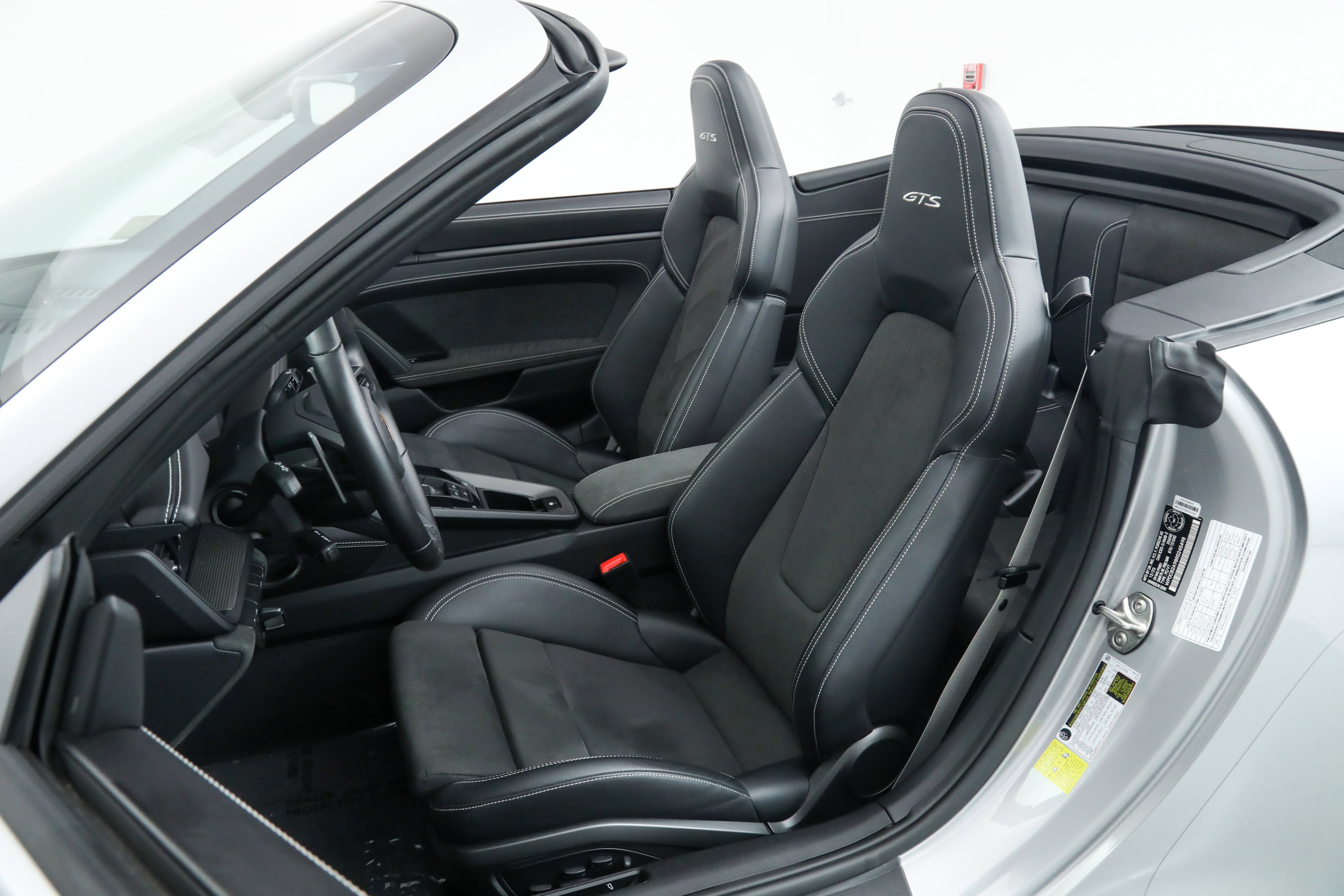 2024 Porsche 911 4 GTS Cabriolet photo 25