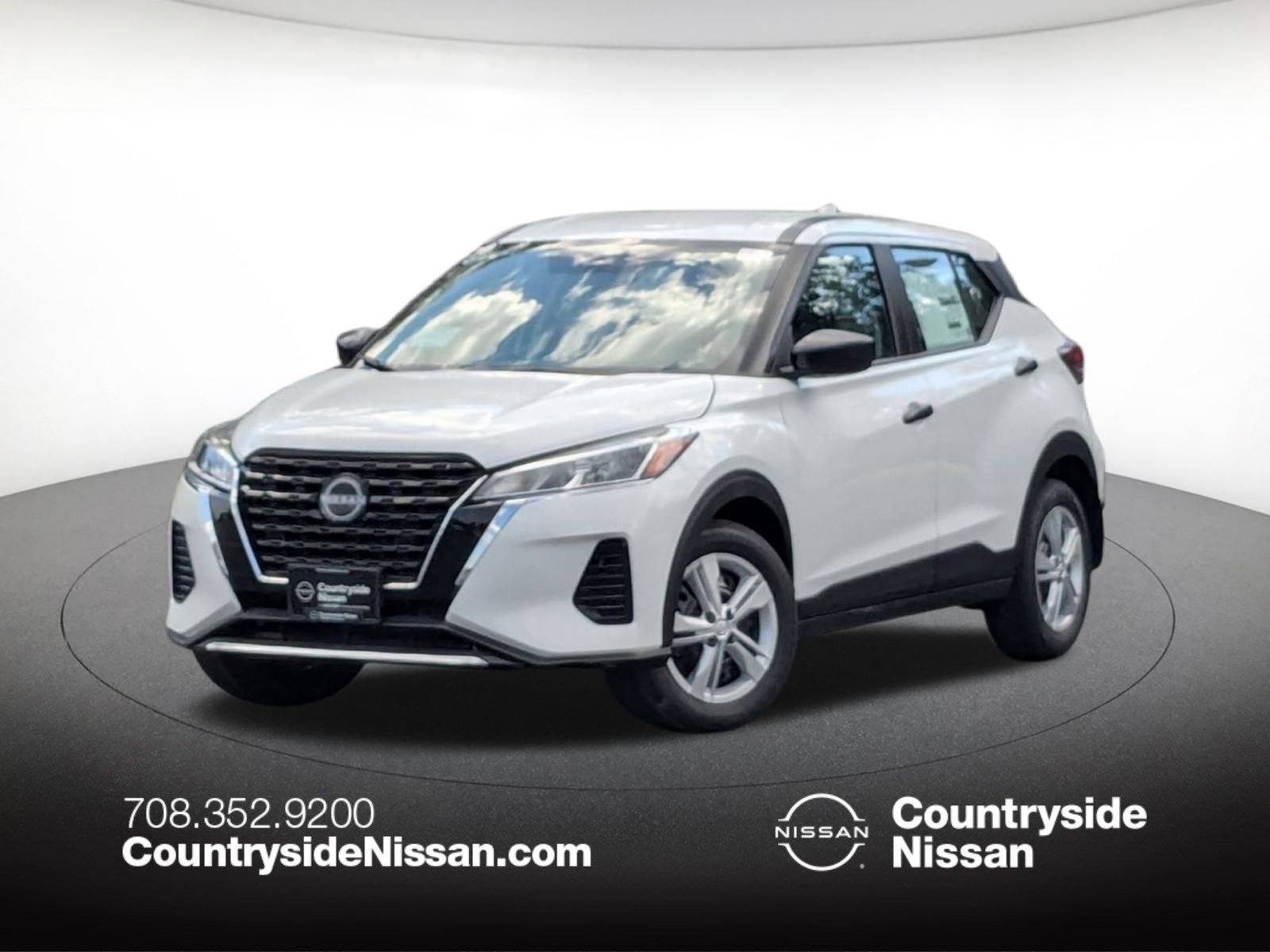 2025 Nissan KICKS PLAY Base's photo