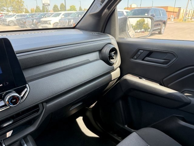 2025 Chevrolet Colorado LT photo 16