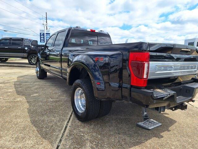 2021 Ford F-350 Platinum photo 3