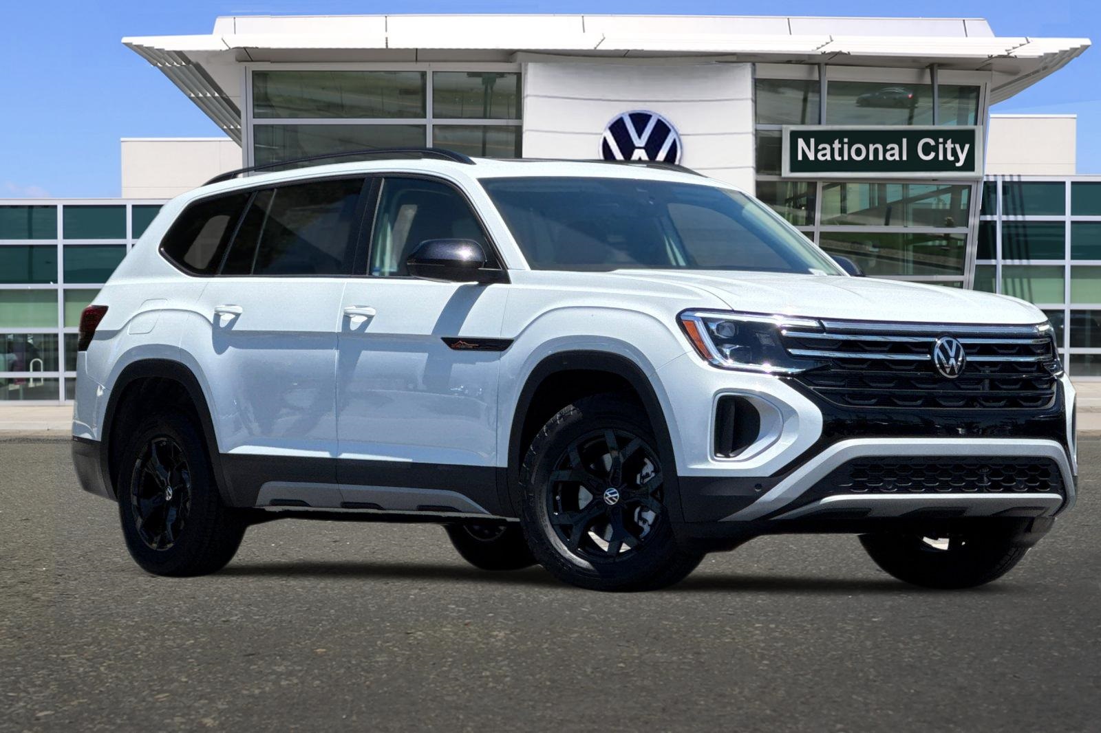 2025 Volkswagen Atlas Peak Edition SE photo 2