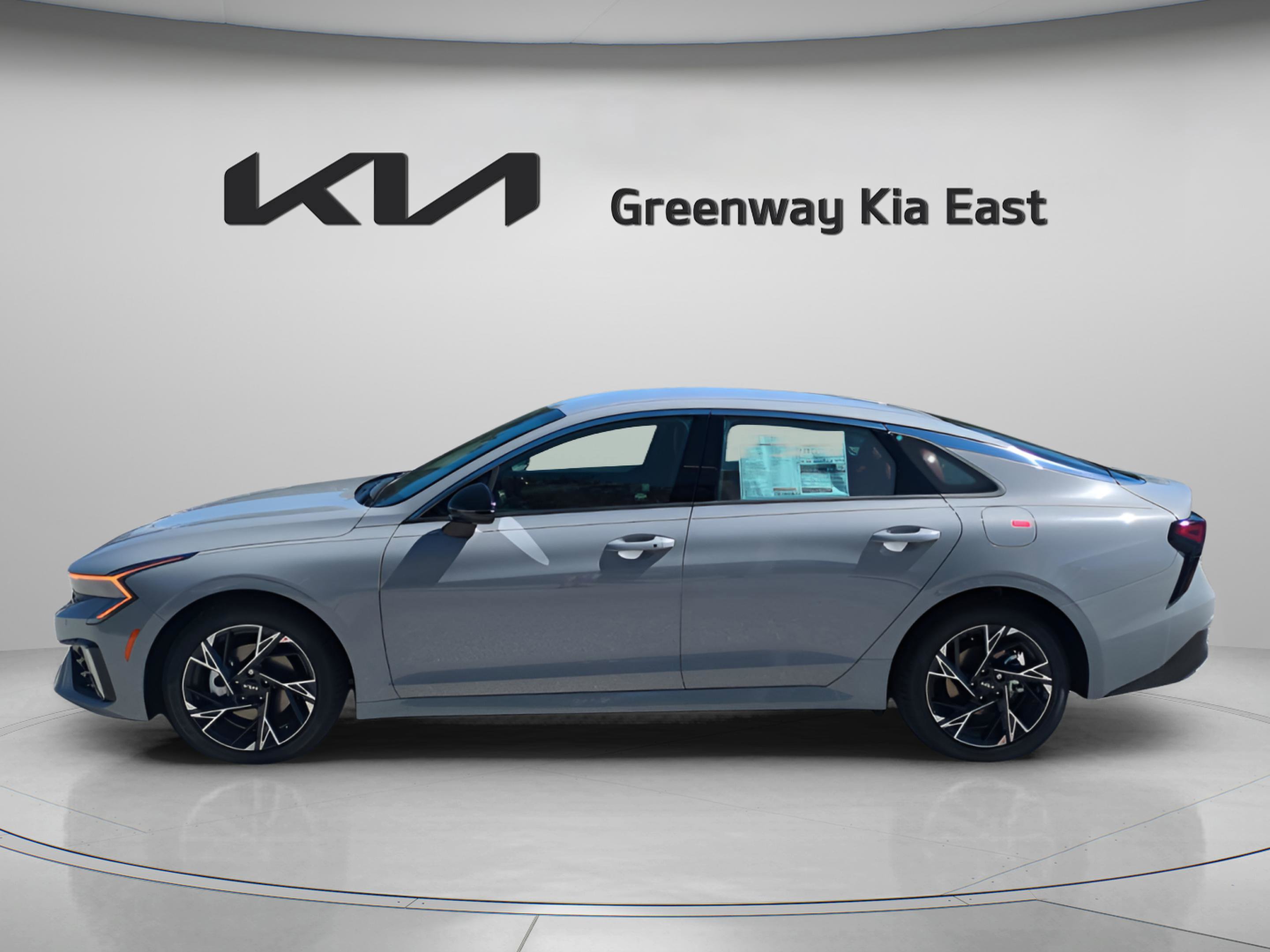 2026 Kia K5 GT-Line photo 2