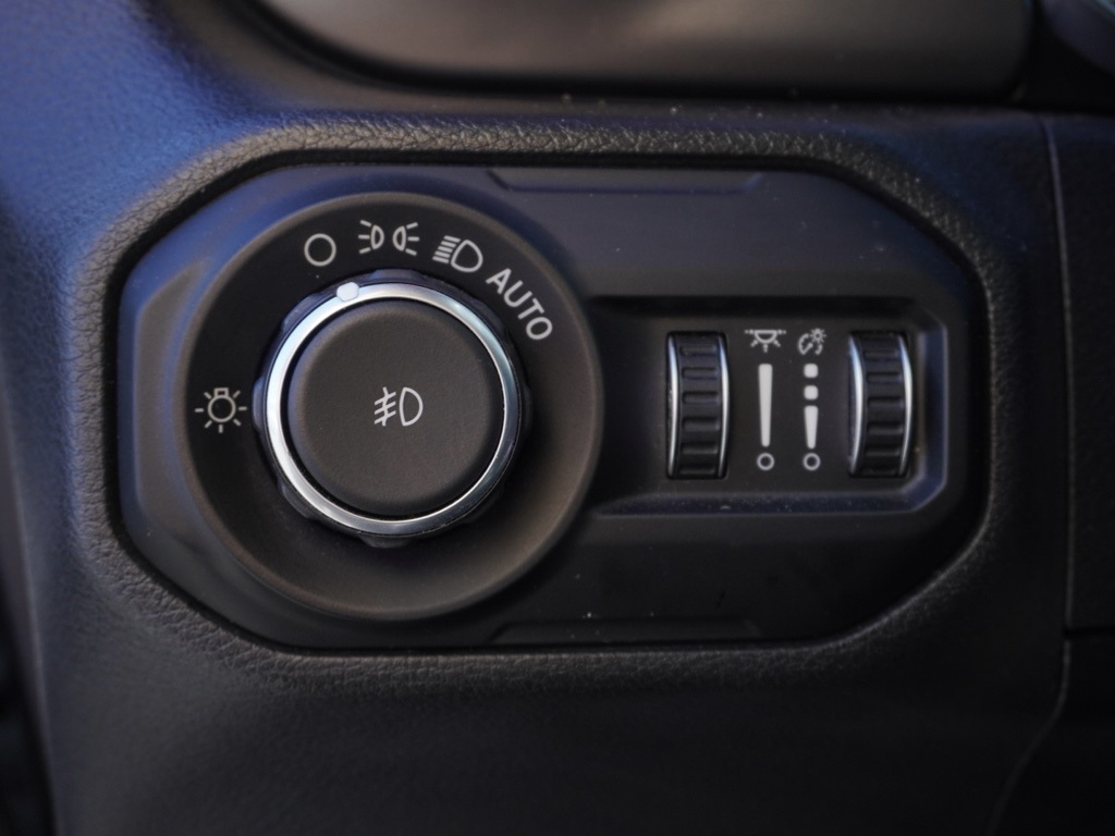 2019 Jeep Wrangler Sport S photo 12
