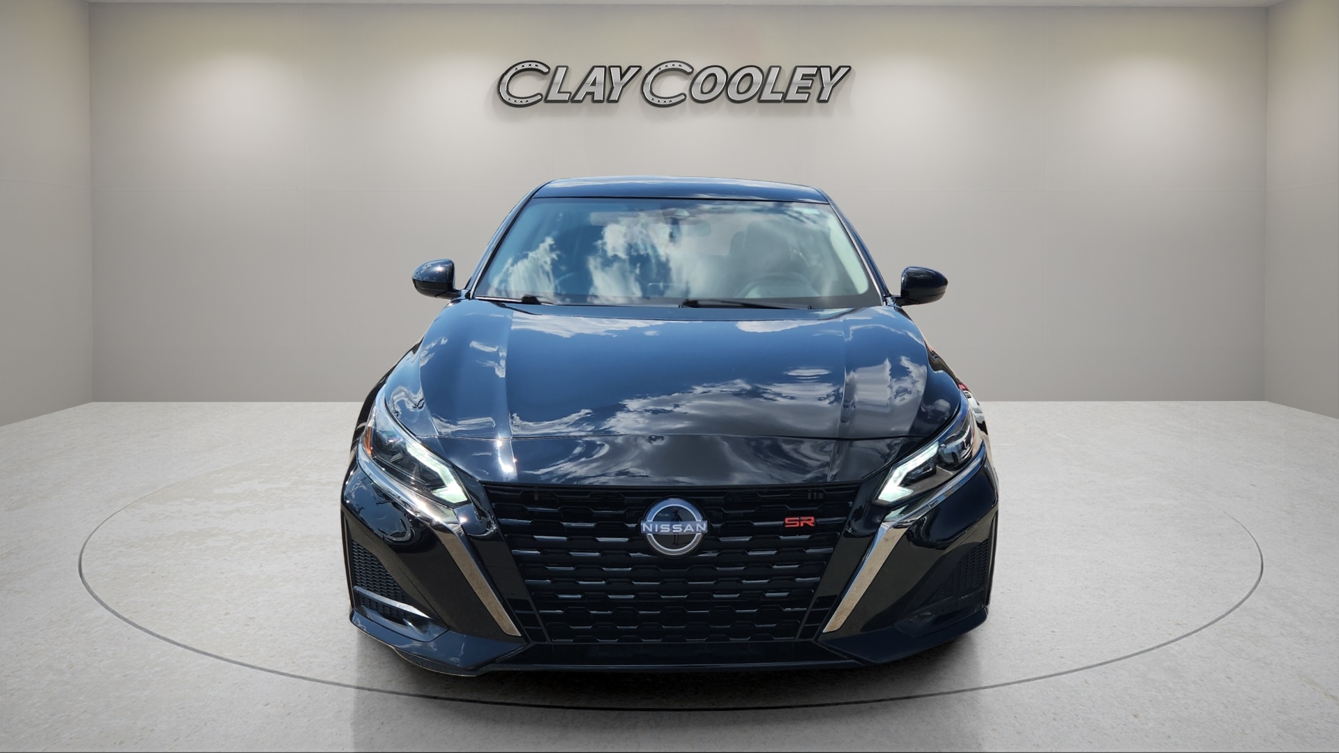 2024 Nissan Altima 2.5 SR photo 8