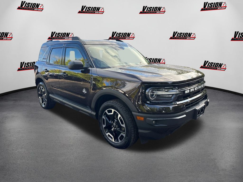 2021 Ford Bronco Sport Outer Banks photo 3