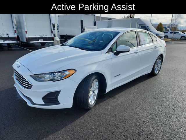 2019 Ford Fusion Hybrid SE photo 3