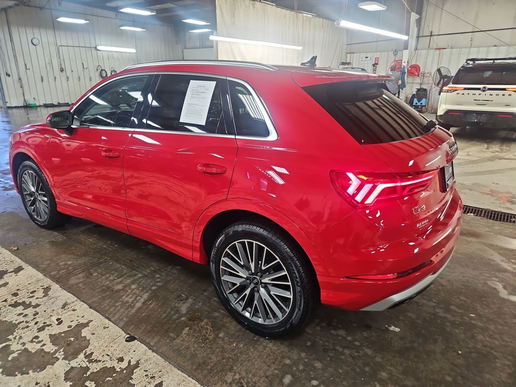 2022 Audi Q3 Premium photo 3