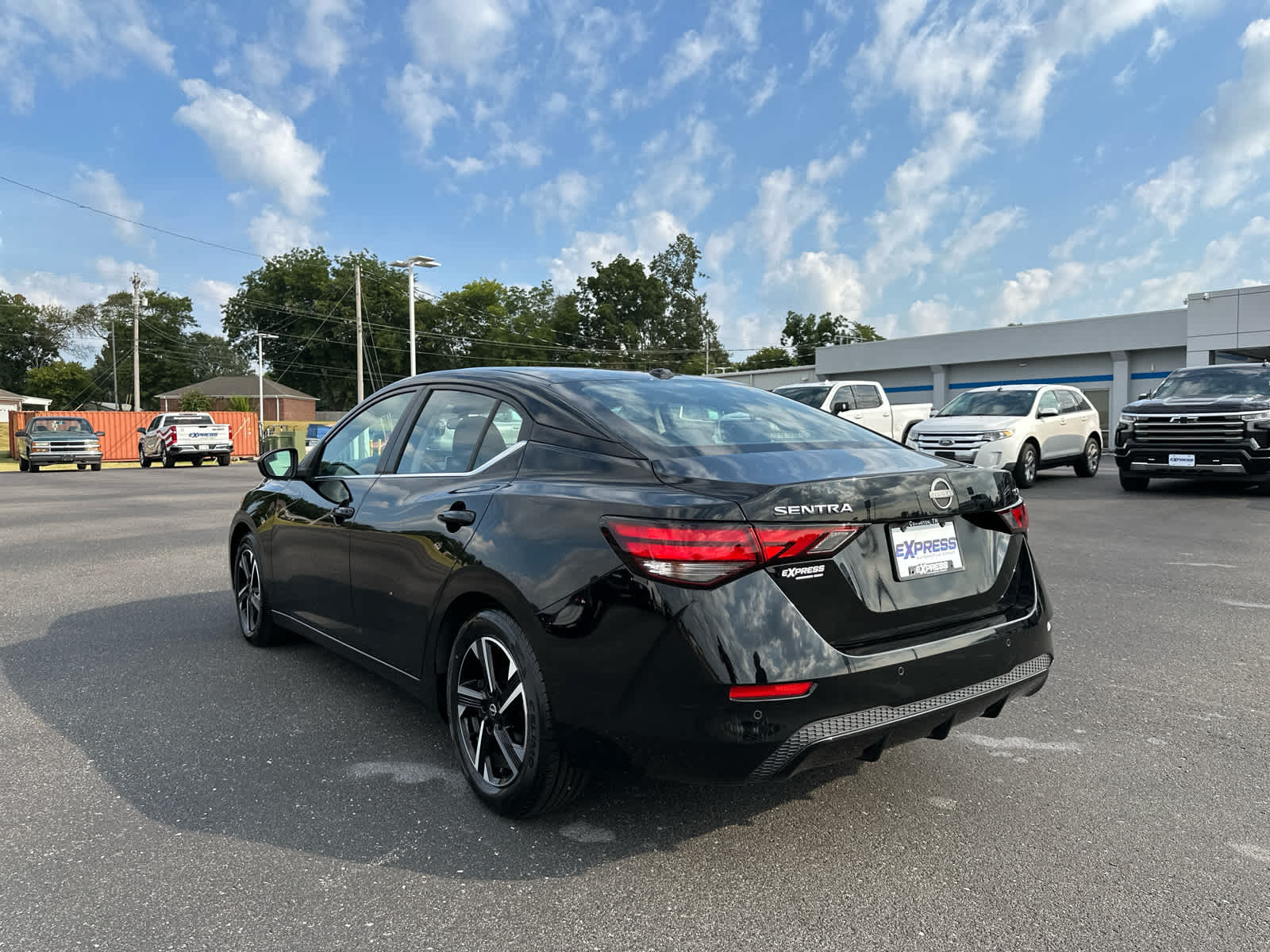 2024 Nissan Sentra SV photo 4