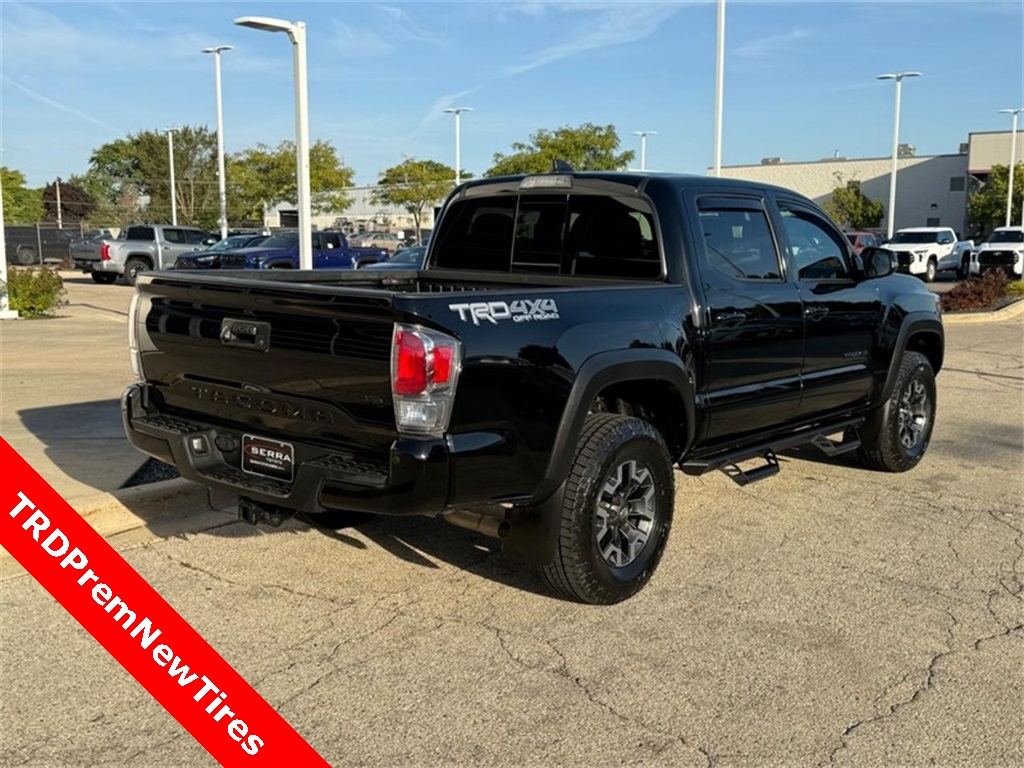 2023 Toyota Tacoma TRD Off-Road photo 2