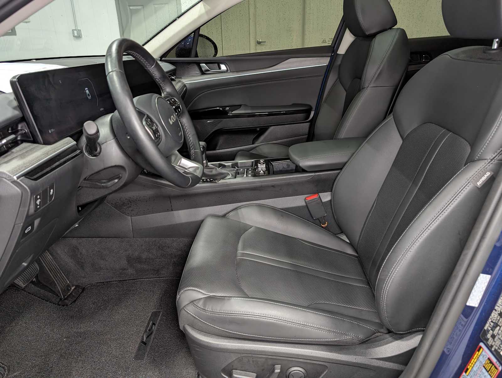 2025 Kia K5 EX photo 4