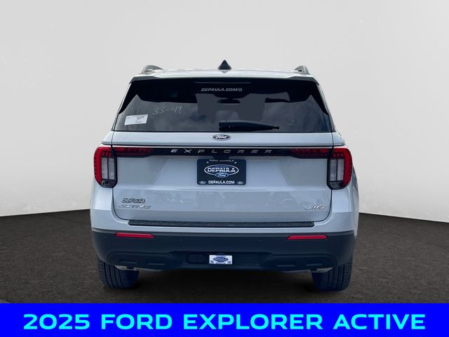 2025 Ford Explorer photo 4
