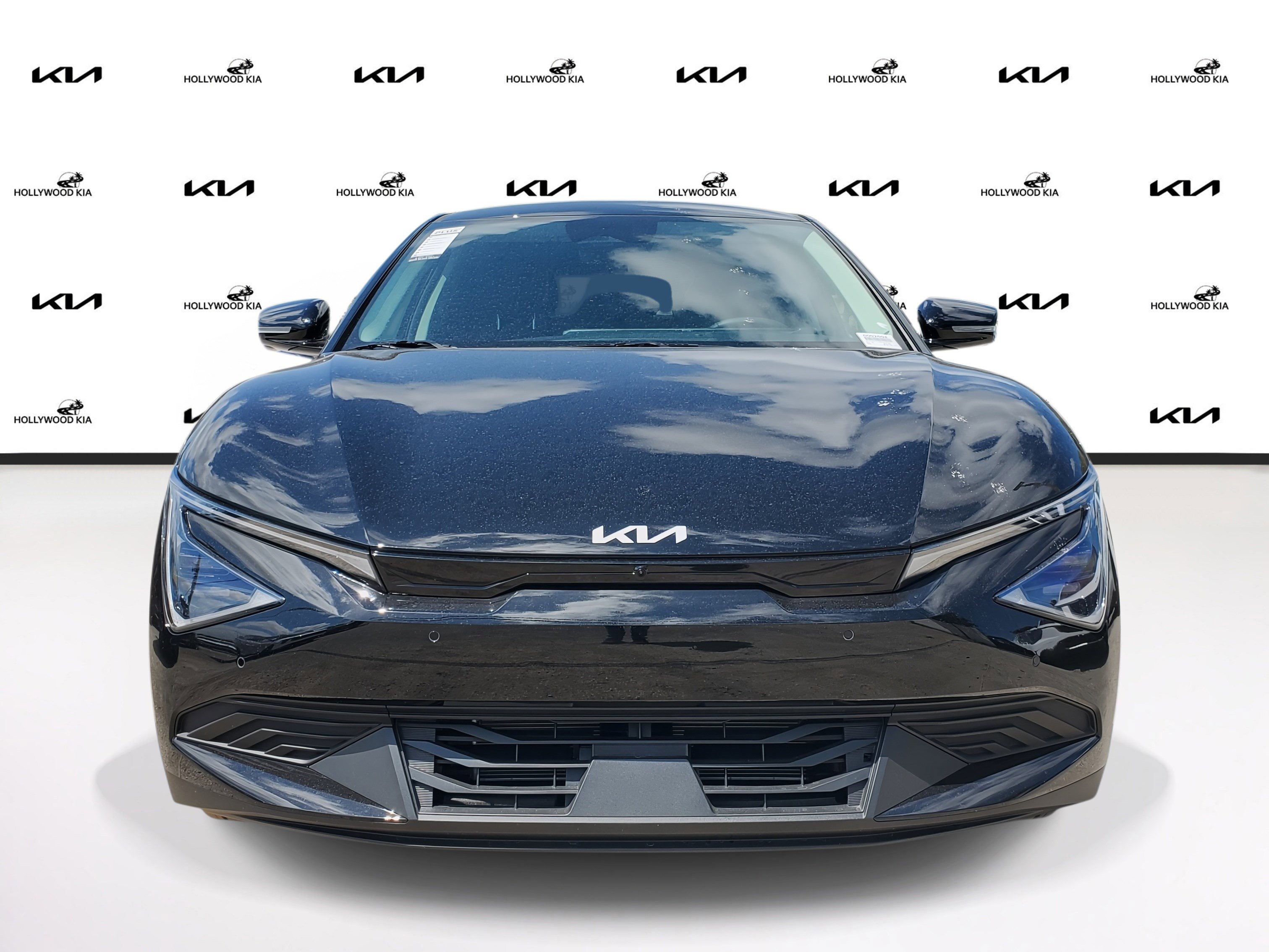 2025 Kia EV6 Wind photo 3