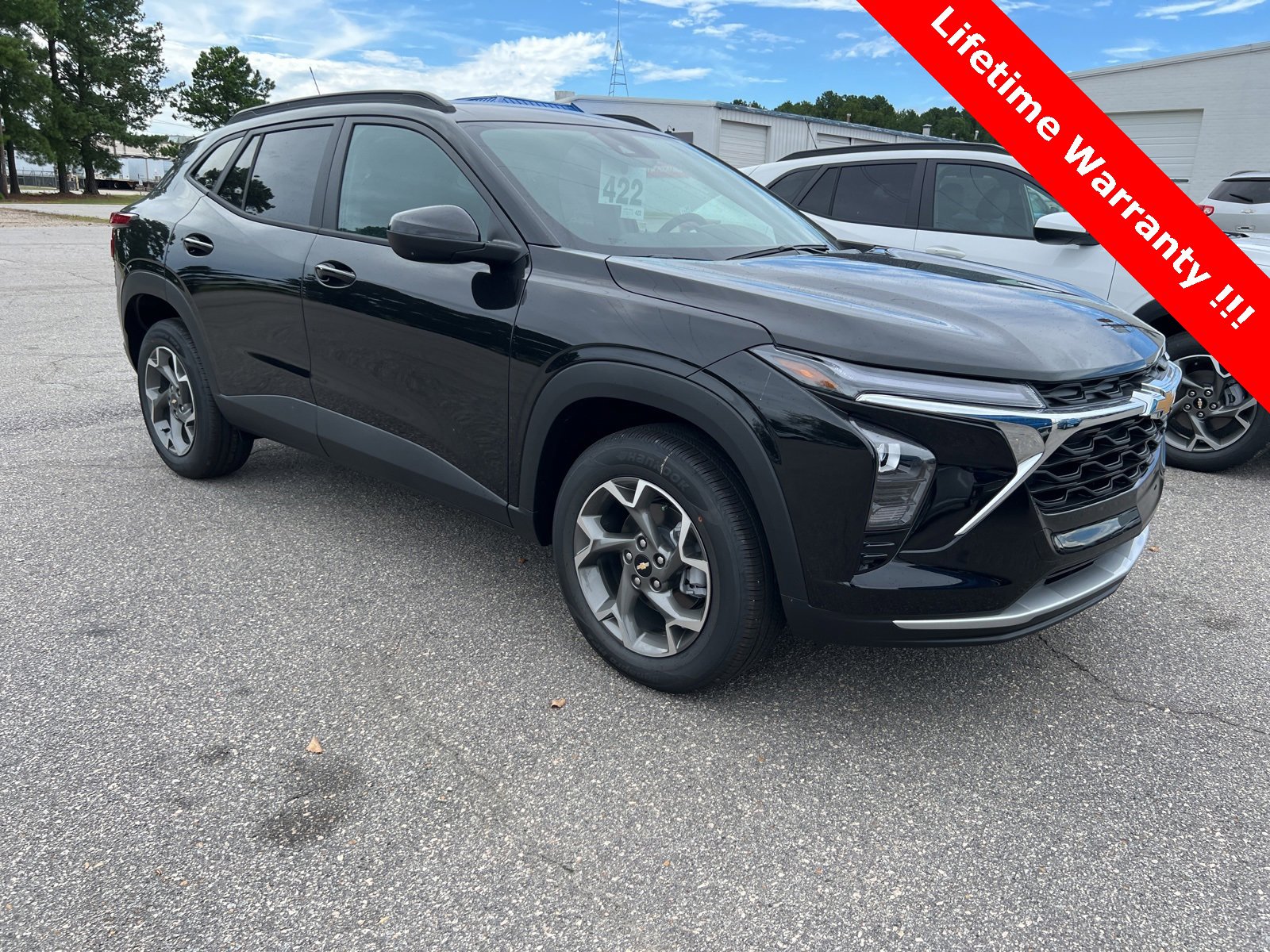 2025 Chevrolet Trax LT photo 3